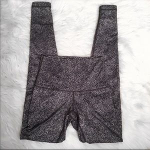 Lululemon wunder under